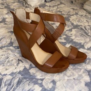Lightly used Jessica Simpson cognac heeled wedges